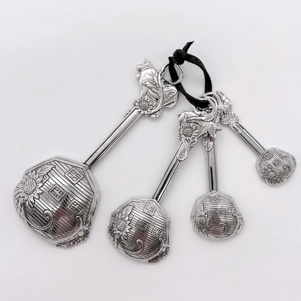 Barn/Farm Animal Theme 4 Piece Metal Measuring Spoons Set
